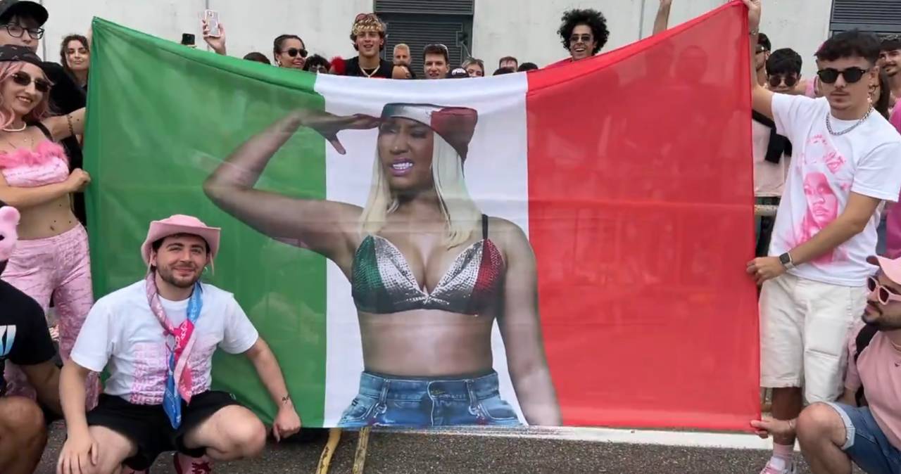 Nicki Minaj parle italien en concert à Milan